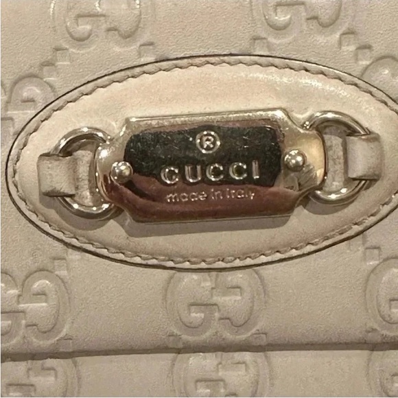Gucci Cream Embossed Wallet - Picture 6 of 8